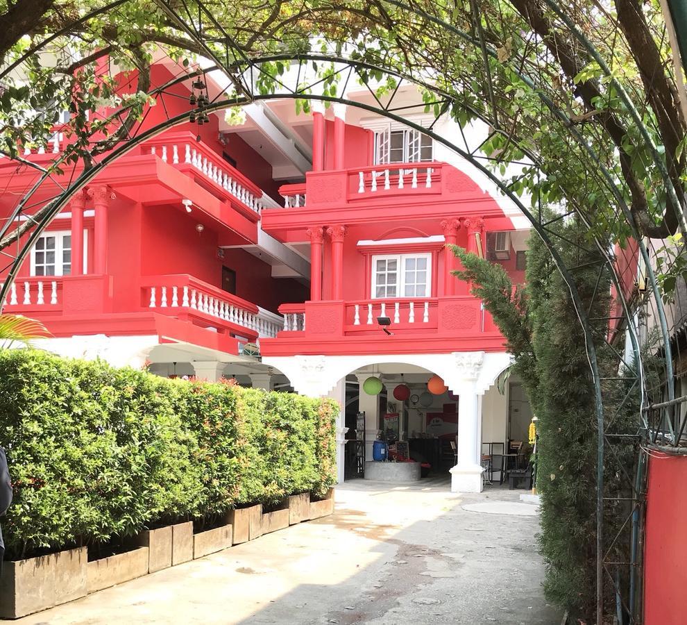 The Royal Guest House Чиангмай Экстерьер фото