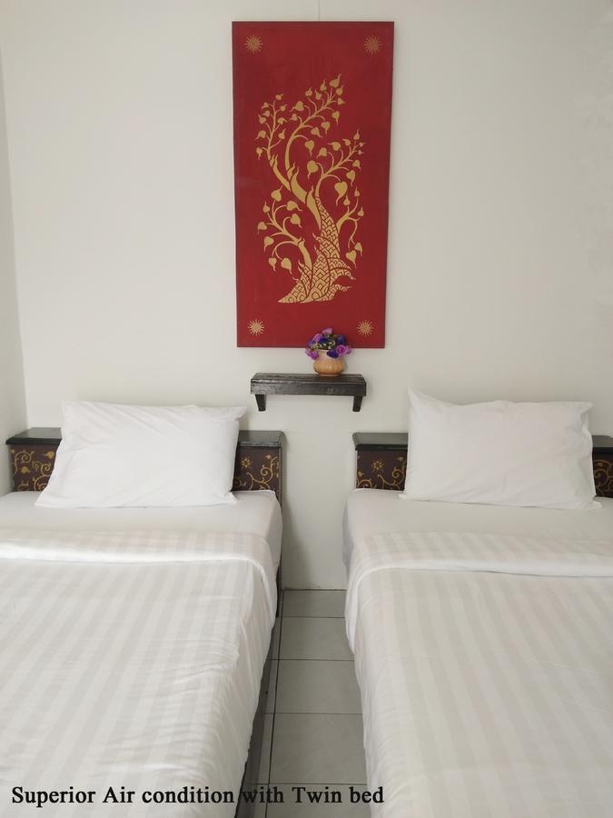 The Royal Guest House Чиангмай Экстерьер фото