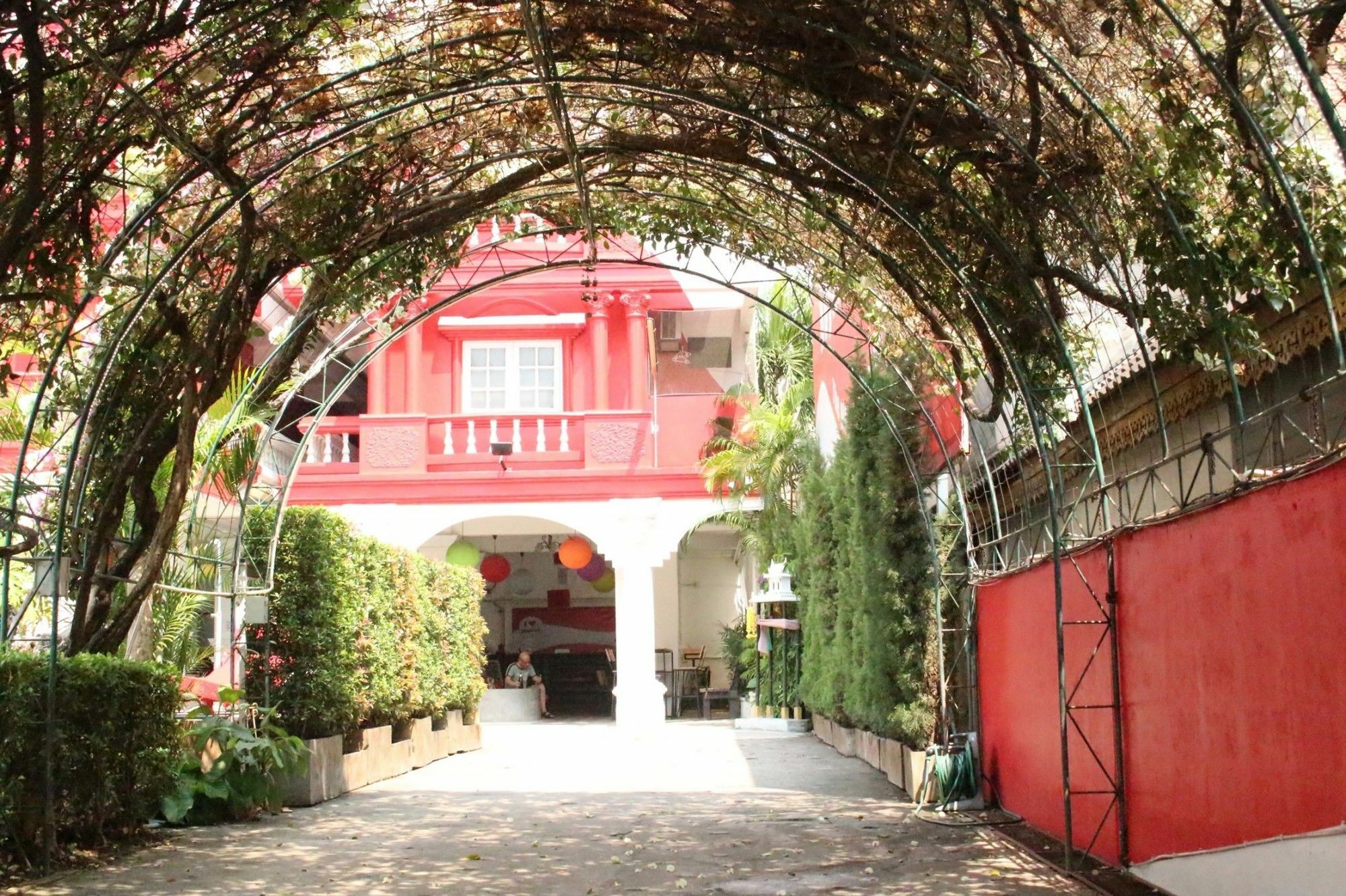 The Royal Guest House Чиангмай Экстерьер фото
