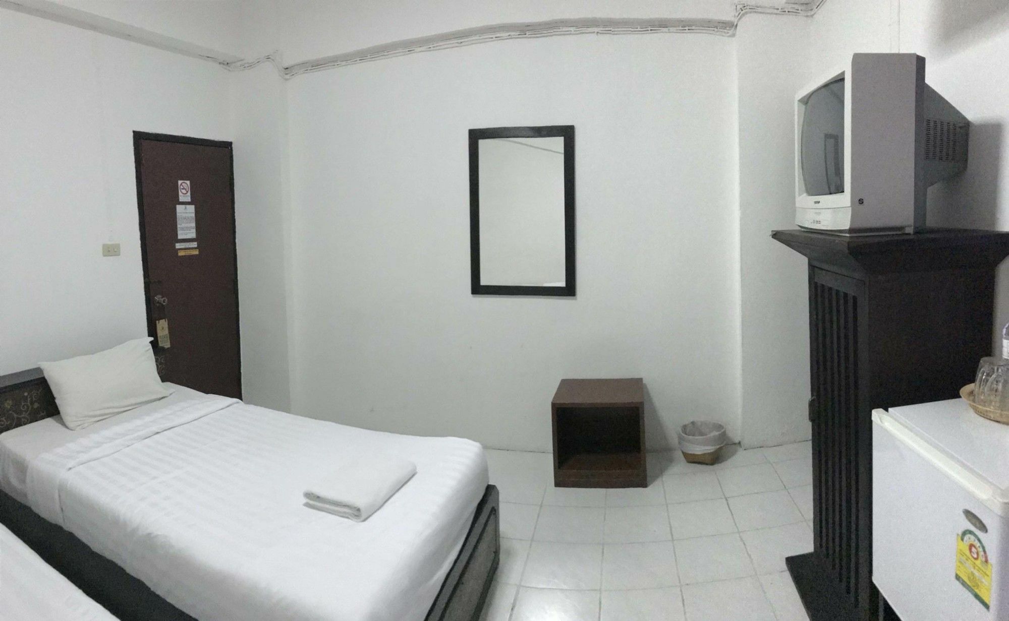 The Royal Guest House Чиангмай Экстерьер фото
